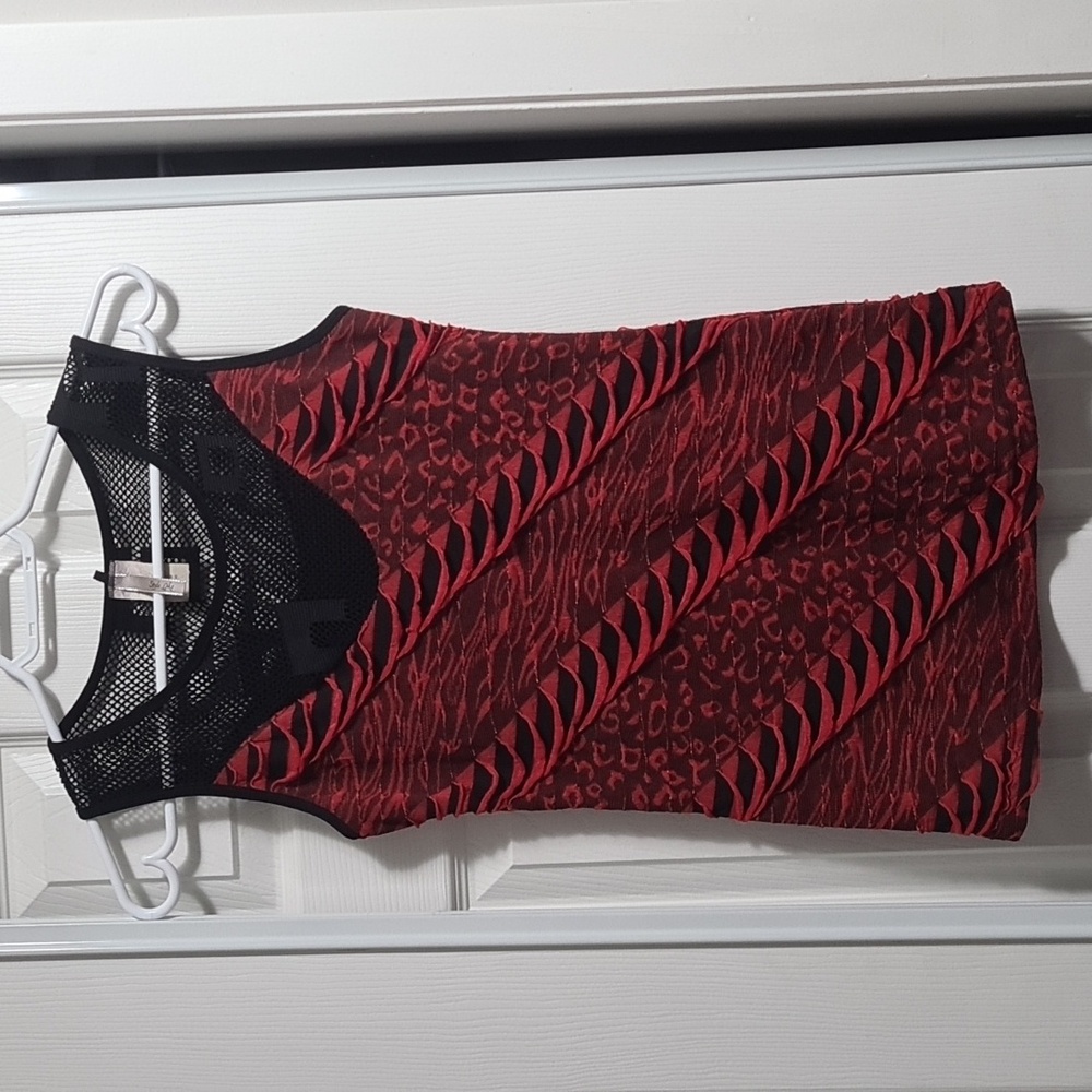 Style sleeveless red/black lace top/net sleeveless size Small